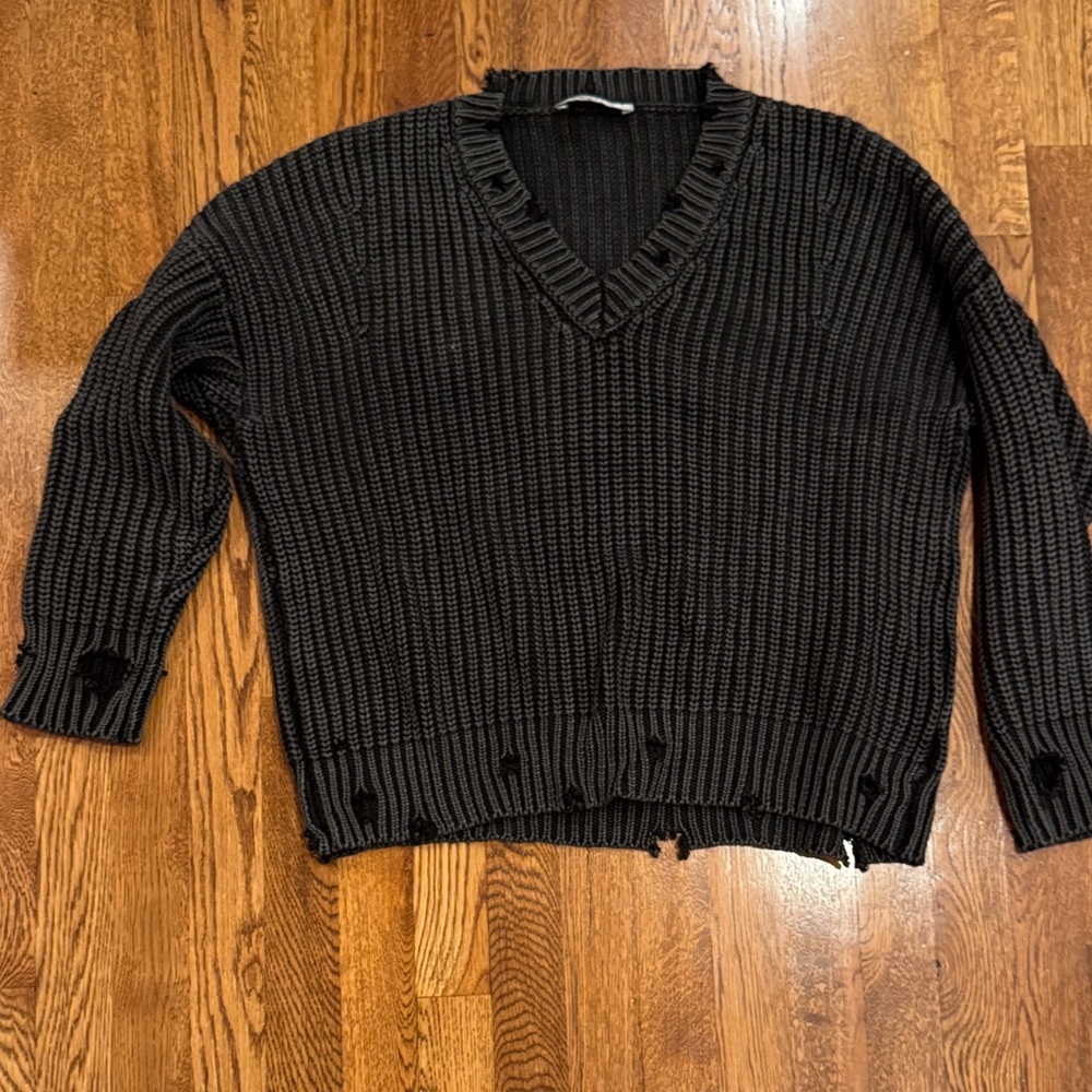 Falling Love Women’s Dark Grey V-Neck Sweater Size Large
